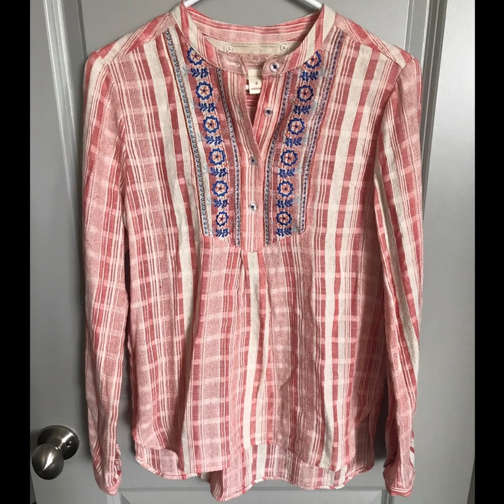 Embroidered shirt, great condition